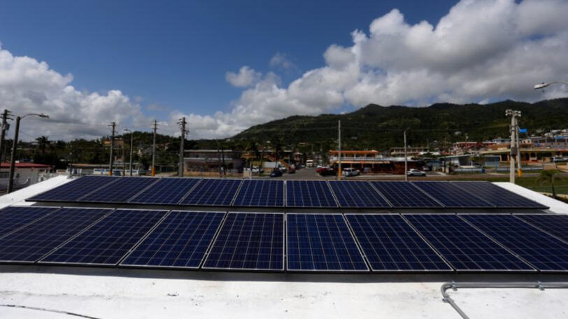 Techo con Placas Solares en Puerto Rico ¿Vale la pena instalar placas solares en Puerto Rico?